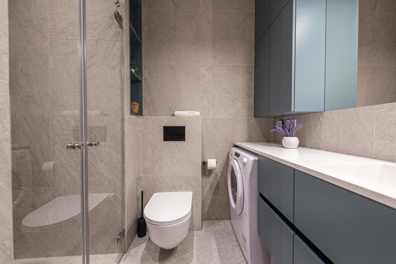 Cohost I New Basteja Life Apartments W-Garage Prkg & Self Check-In VNO Exterior foto